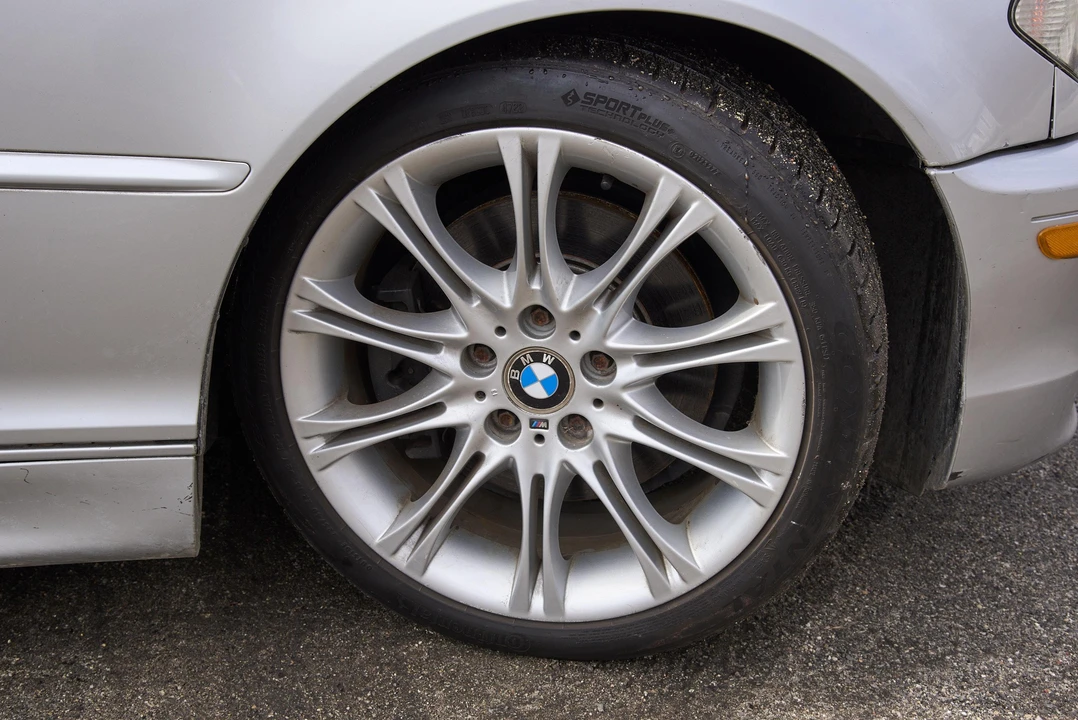 2005 BMW E46 330i & 330Ci - Image 24 of 31