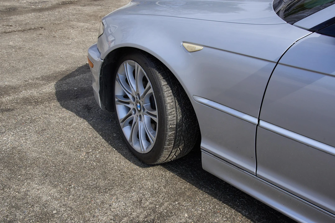 2005 BMW E46 330i & 330Ci - Image 14 of 31