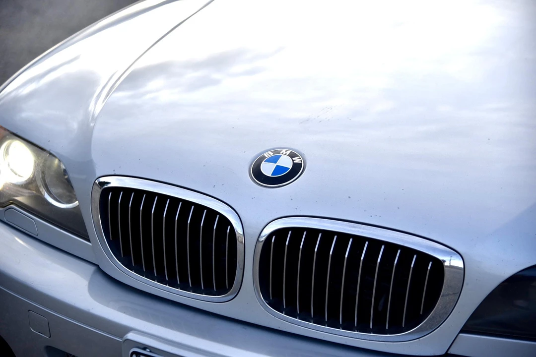 2005 BMW E46 330i & 330Ci - Image 12 of 31