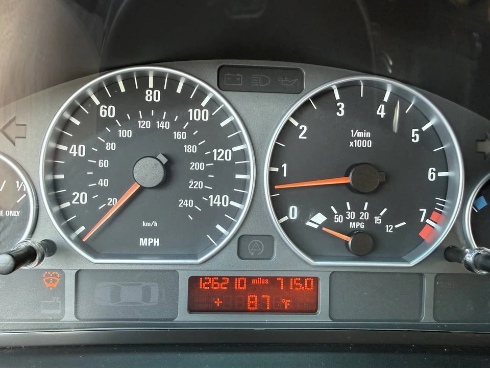 2005 BMW E46 330i & 330Ci - Image 14 of 24