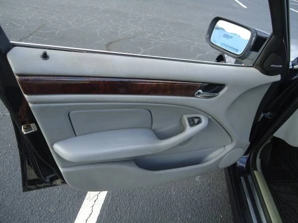 2005 BMW E46 330i & 330Ci - Image 10 of 21