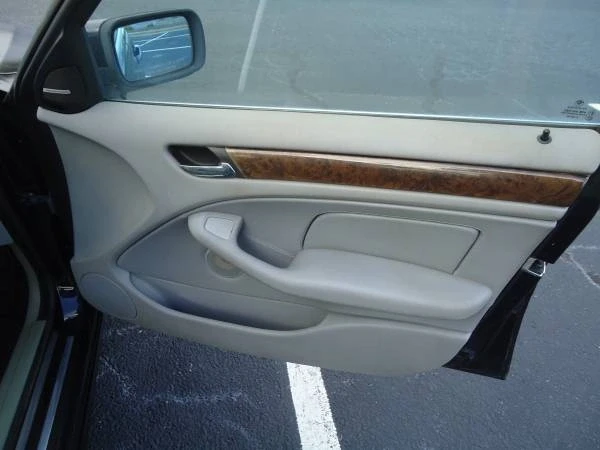 2005 BMW E46 330i & 330Ci - Image 17 of 21