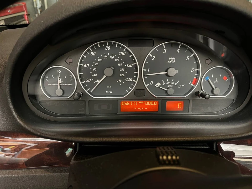 2005 BMW E46 330i & 330Ci - Image 4 of 12