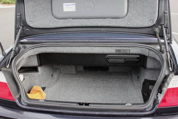 2005 BMW E46 330i & 330Ci - Image 18 of 20
