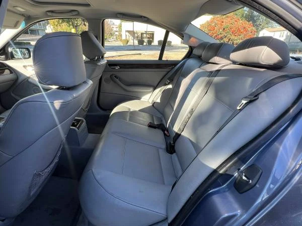 2005 BMW E46 330i & 330Ci - Image 15 of 21