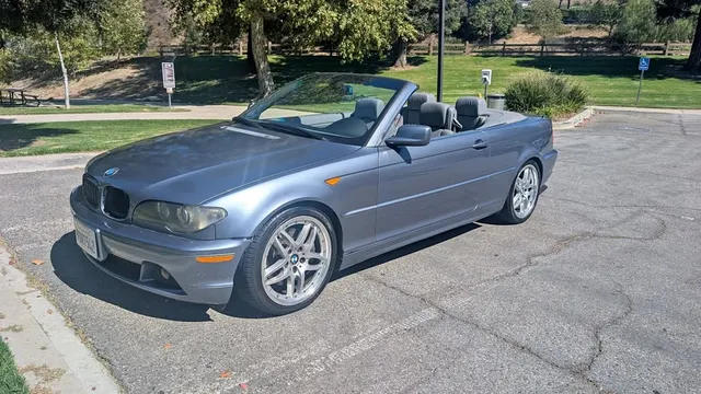 2005 BMW 330i Convertible