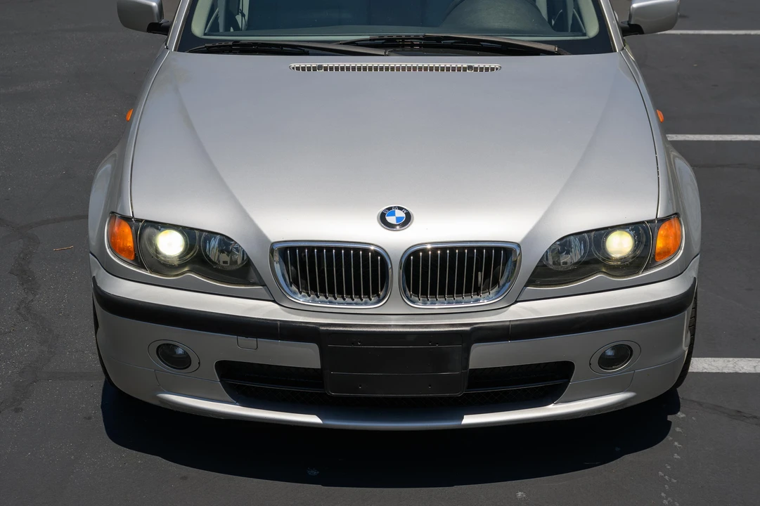 2005 BMW E46 330i & 330Ci - Image 23 of 31