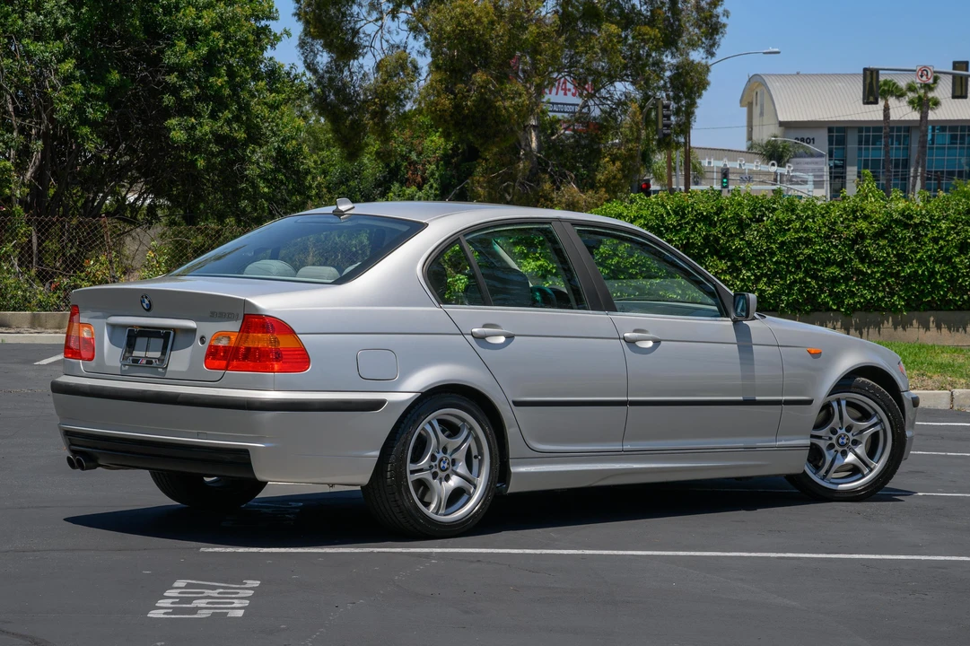 2005 BMW E46 330i & 330Ci - Image 18 of 31