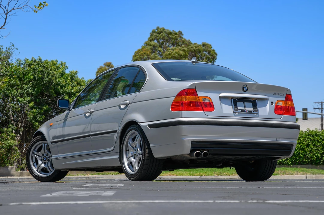 2005 BMW E46 330i & 330Ci - Image 4 of 31
