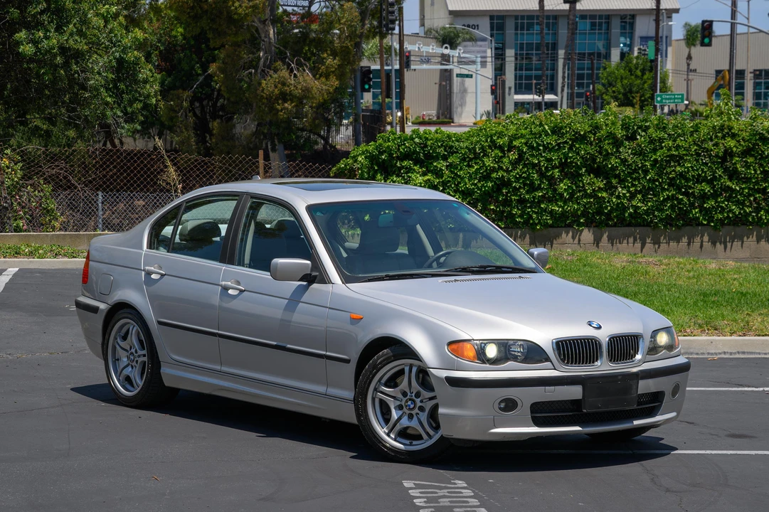 2005 BMW E46 330i & 330Ci - Image 20 of 31