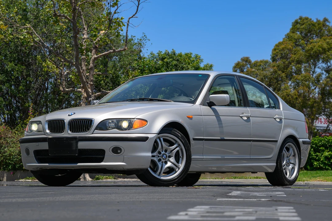 2005 BMW E46 330i & 330Ci - Image 9 of 31