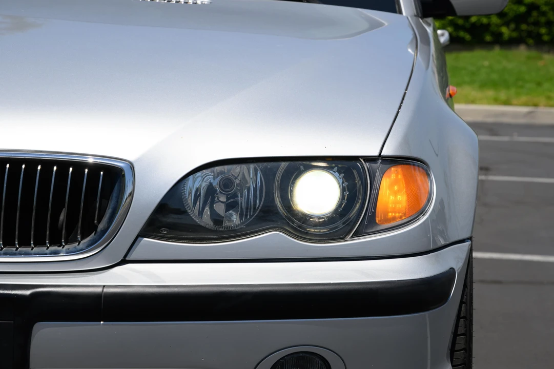2005 BMW E46 330i & 330Ci - Image 29 of 31