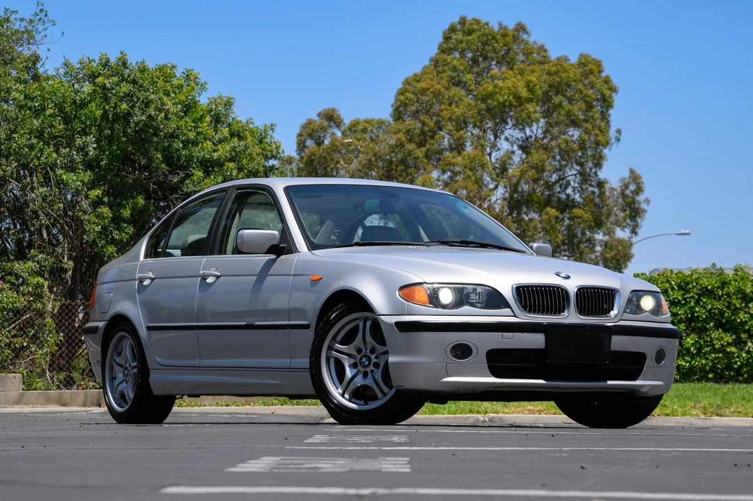2005 BMW E46 330i & 330Ci - Image 22 of 31
