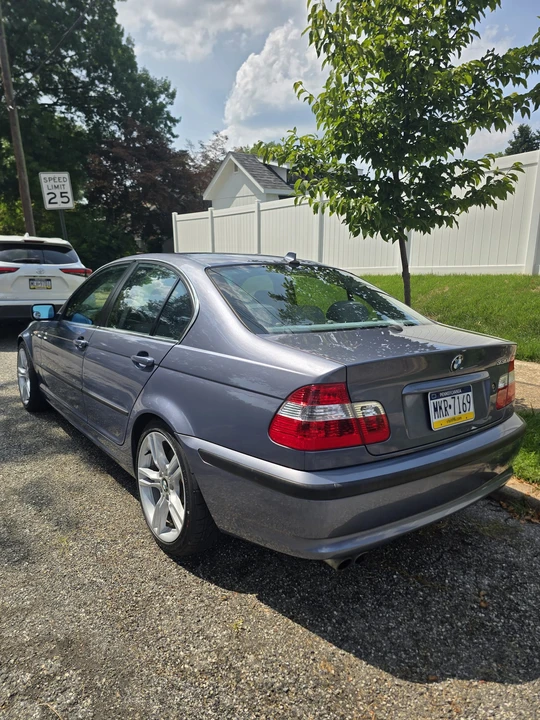 2005 BMW E46 330i & 330Ci - Image 9 of 31