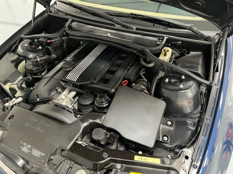2005 BMW E46 330i & 330Ci - Image 17 of 17