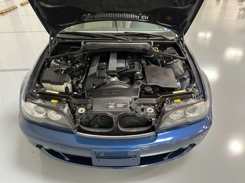 2005 BMW E46 330i & 330Ci - Image 15 of 17
