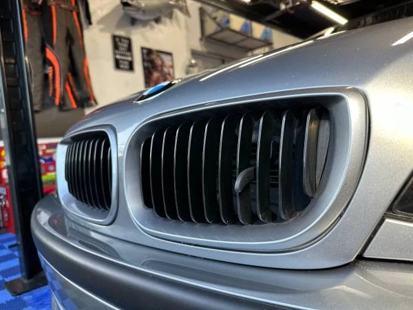 2005 BMW E46 330i & 330Ci - Image 18 of 21