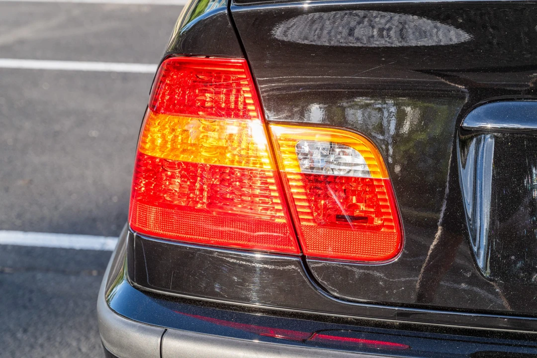 2005 BMW E46 330i & 330Ci - Image 24 of 31