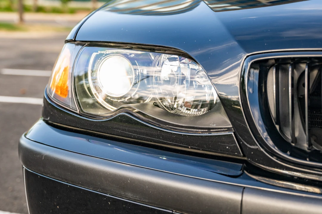 2005 BMW E46 330i & 330Ci - Image 17 of 31