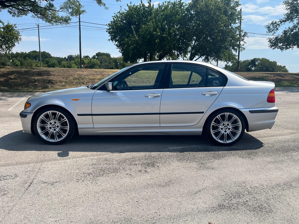 2005 BMW E46 330i & 330Ci - Image 7 of 31