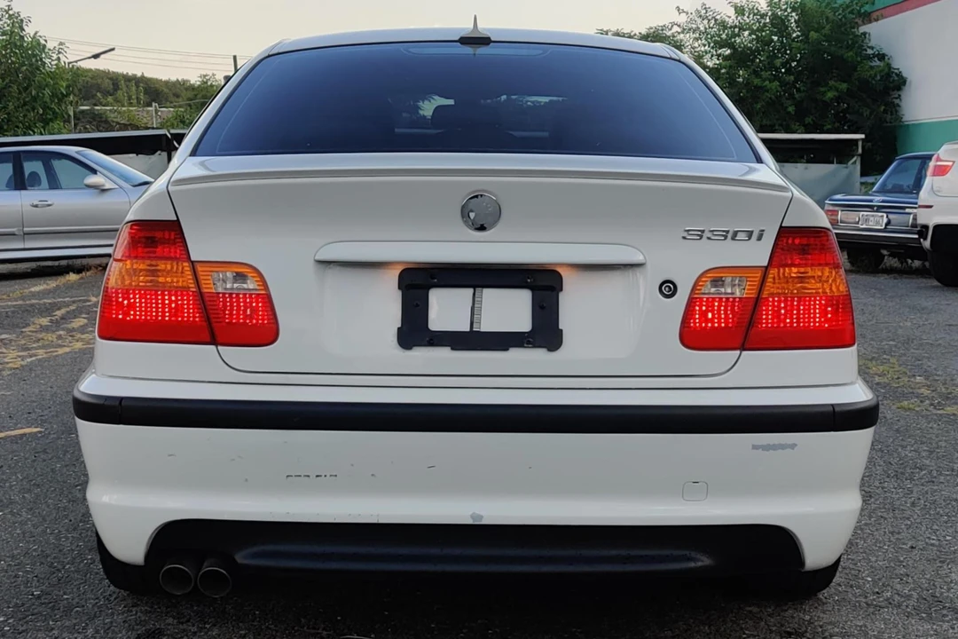 2005 BMW E46 330i & 330Ci - Image 5 of 31