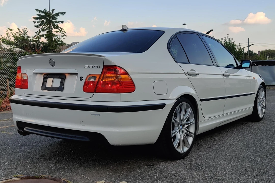 2005 BMW E46 330i & 330Ci - Image 4 of 31