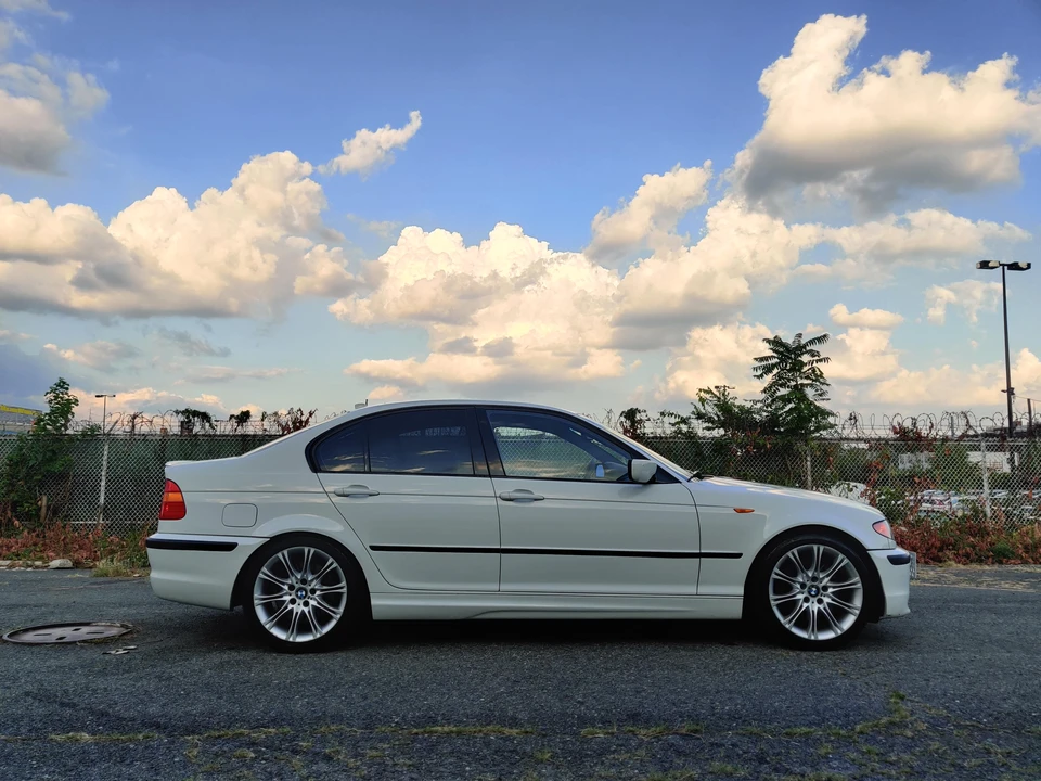 2005 BMW E46 330i & 330Ci - Image 8 of 31