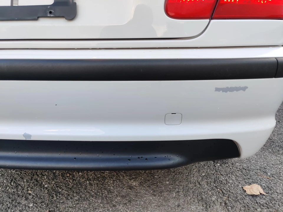 2005 BMW E46 330i & 330Ci - Image 16 of 31
