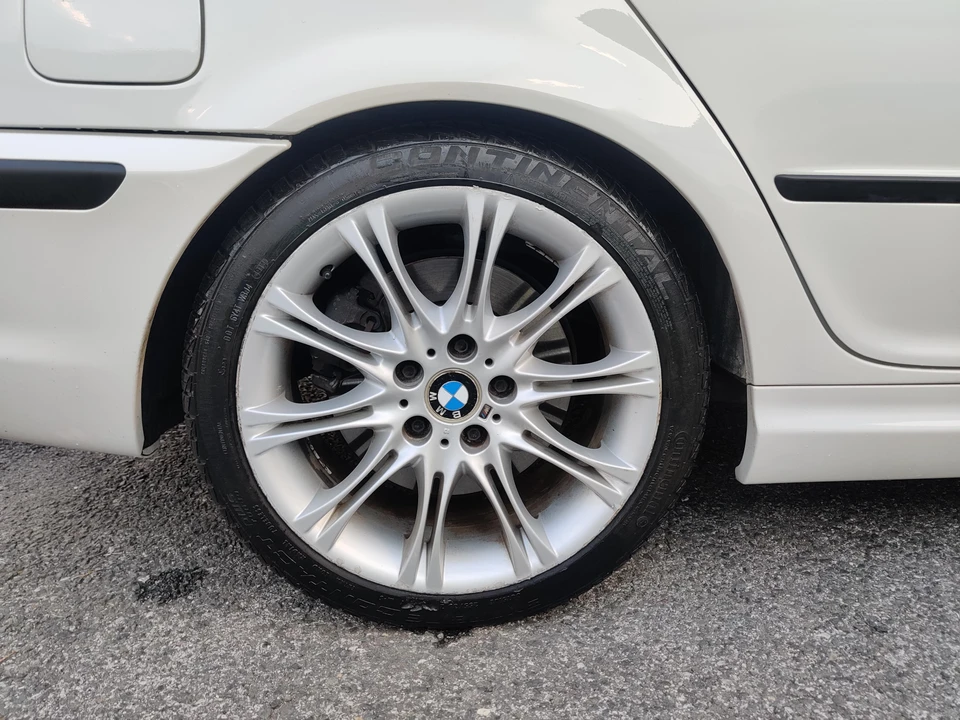 2005 BMW E46 330i & 330Ci - Image 23 of 31