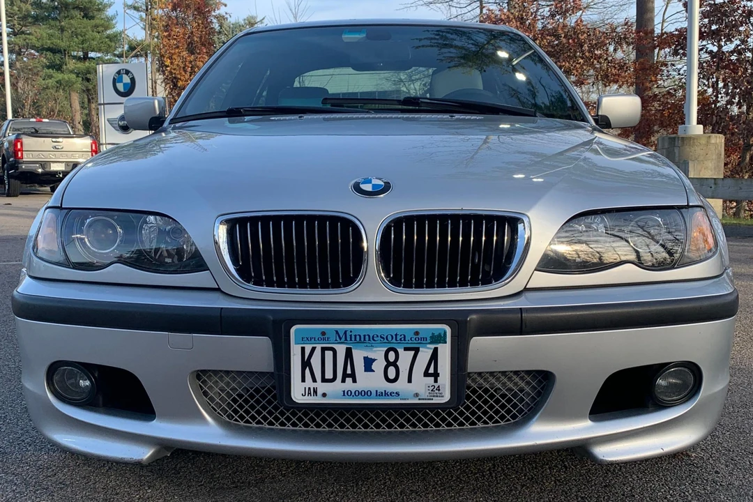 2005 BMW E46 330i & 330Ci - Image 2 of 31