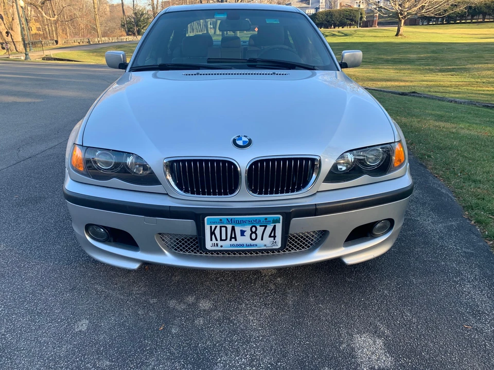 2005 BMW E46 330i & 330Ci - Image 9 of 31