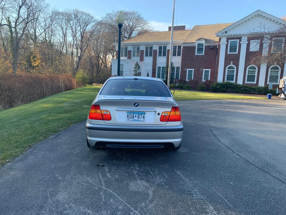 2005 BMW E46 330i & 330Ci - Image 28 of 31