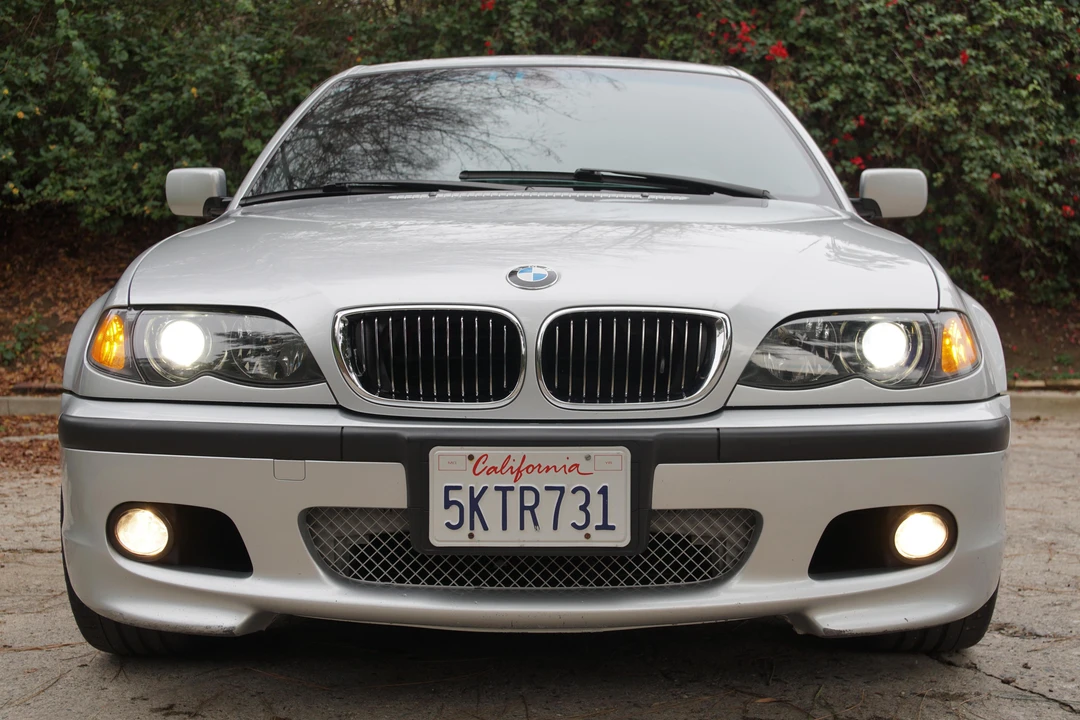 2005 BMW E46 330i & 330Ci - Image 2 of 31