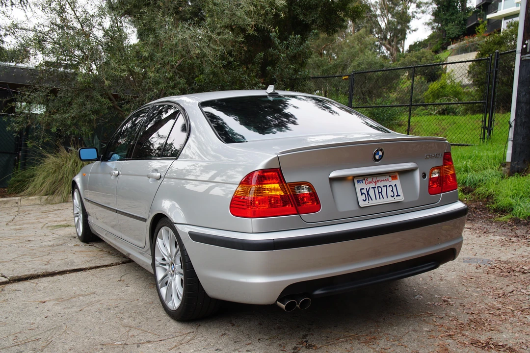 2005 BMW E46 330i & 330Ci - Image 9 of 31