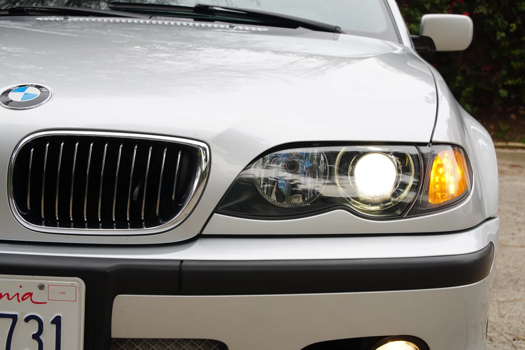 2005 BMW E46 330i & 330Ci - Image 13 of 31