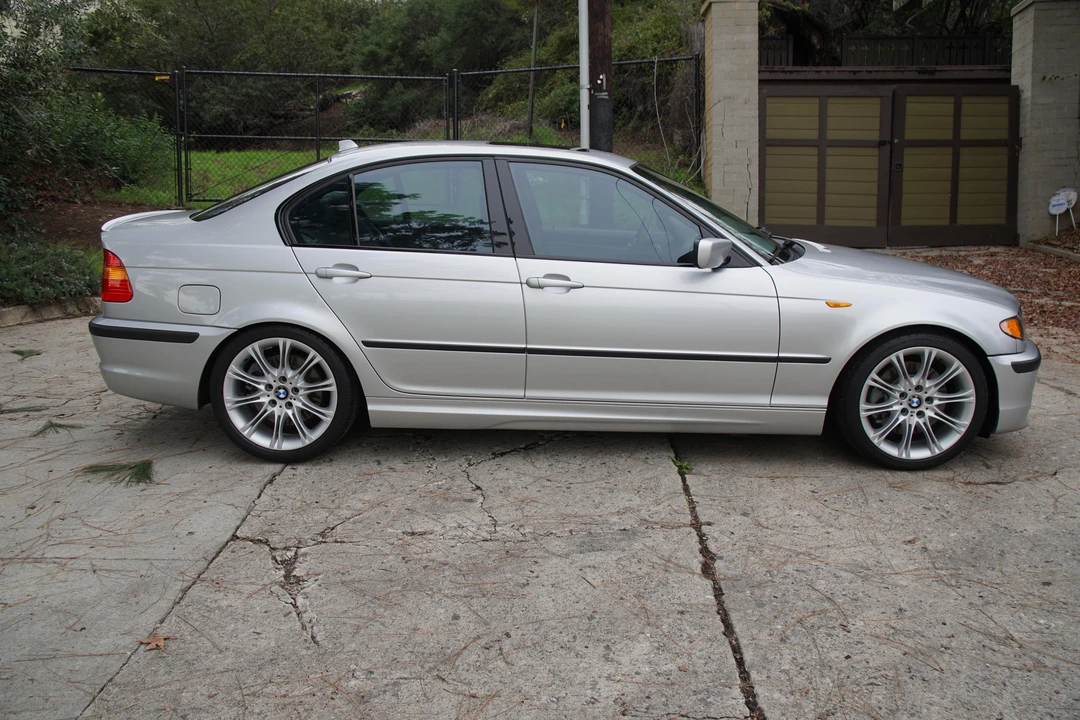 2005 BMW E46 330i & 330Ci - Image 10 of 31