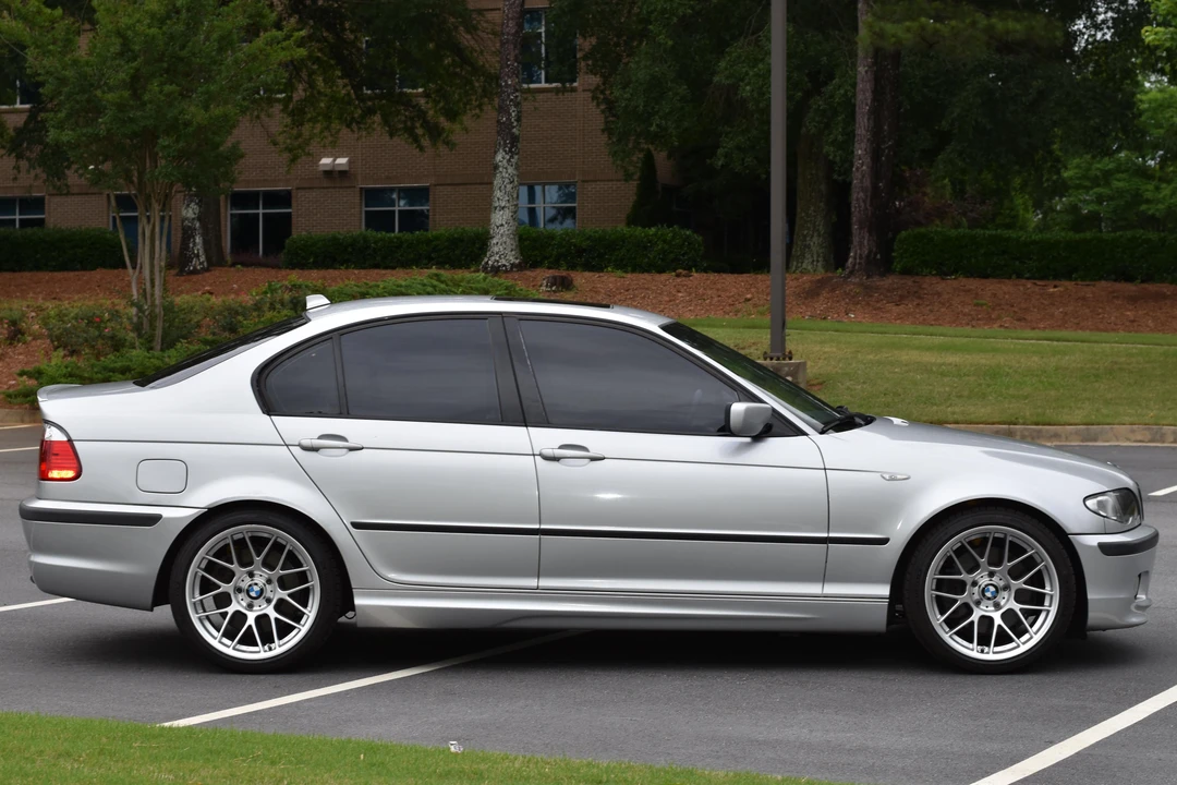 2005 BMW E46 330i & 330Ci - Image 3 of 8