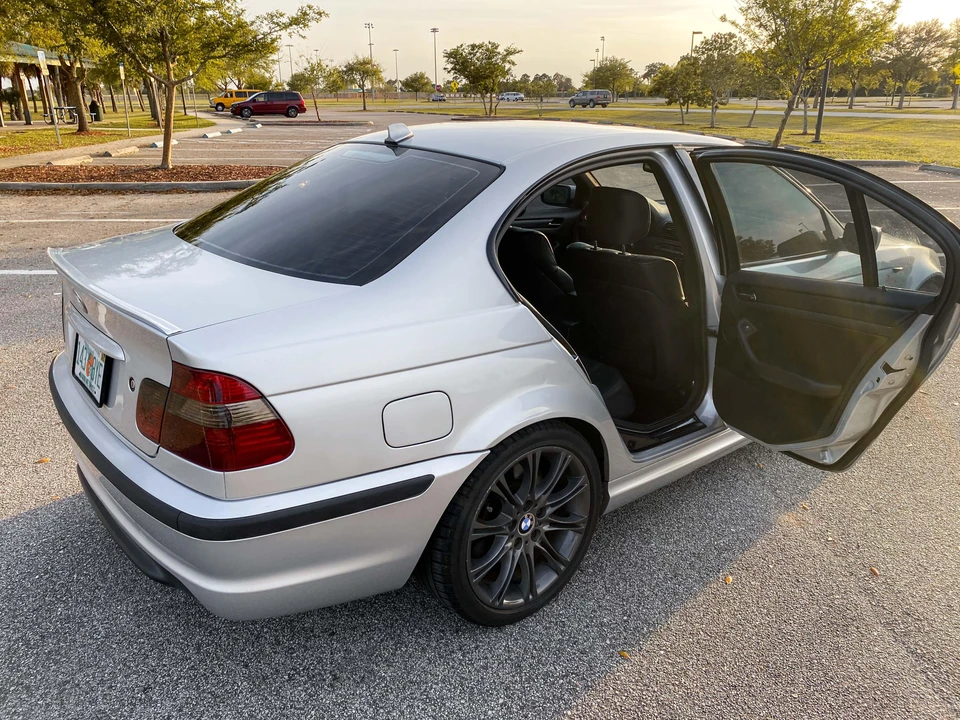 2005 BMW E46 330i & 330Ci - Image 22 of 31