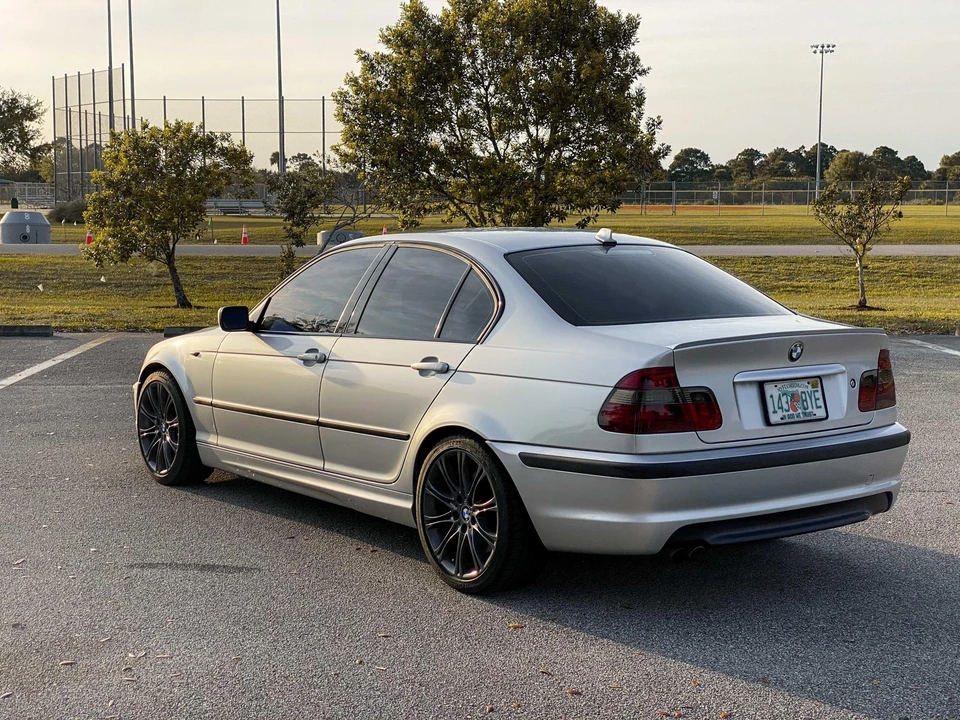 2005 BMW E46 330i & 330Ci - Image 4 of 31