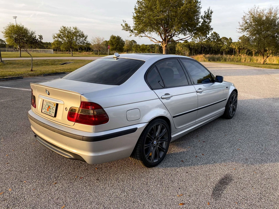 2005 BMW E46 330i & 330Ci - Image 5 of 31