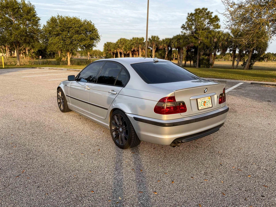 2005 BMW E46 330i & 330Ci - Image 18 of 31
