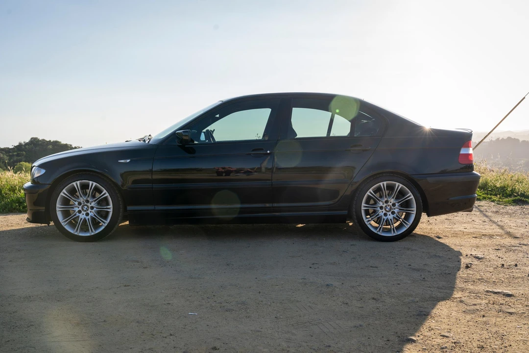 2005 BMW E46 330i & 330Ci - Image 9 of 31