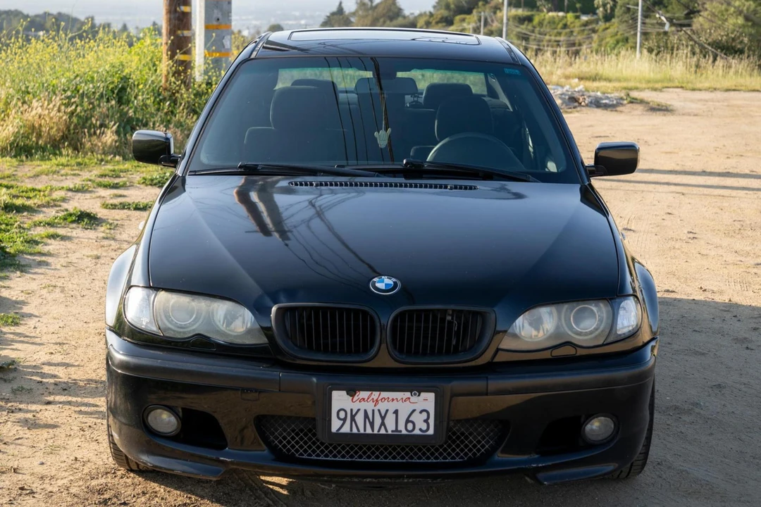 2005 BMW E46 330i & 330Ci - Image 2 of 31