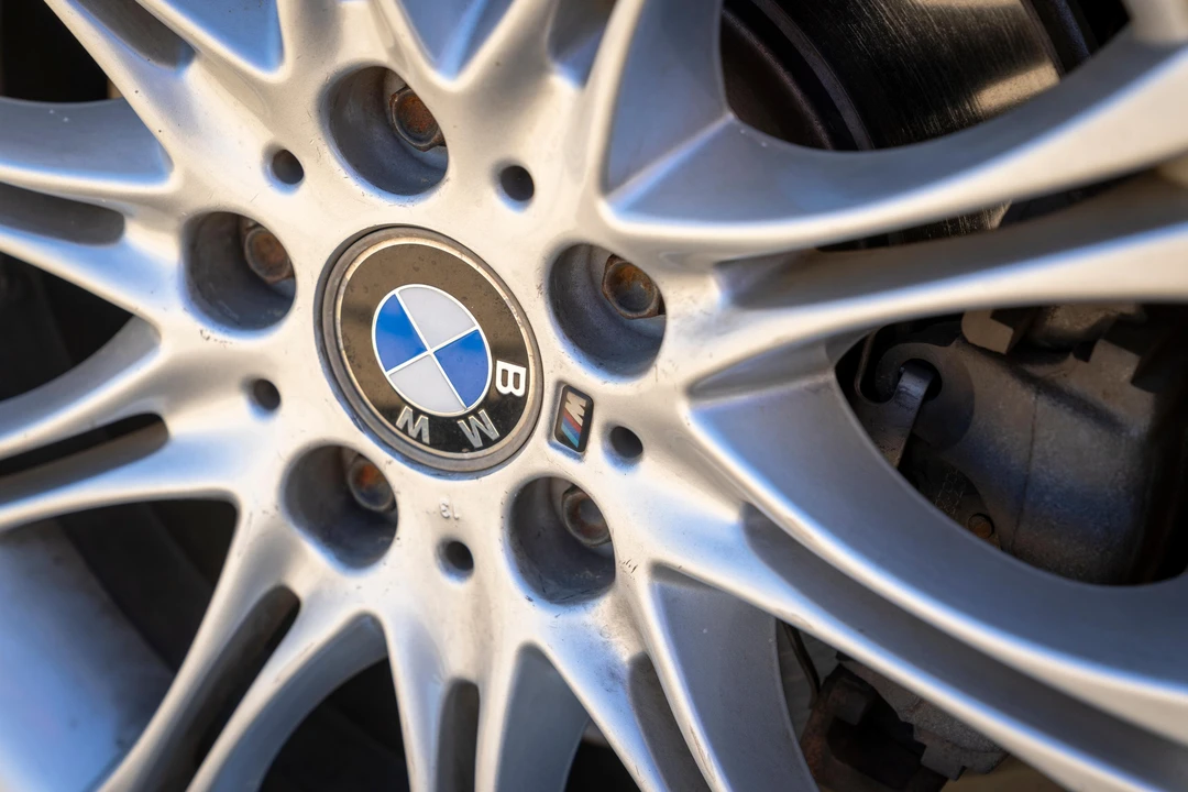 2005 BMW E46 330i & 330Ci - Image 29 of 31