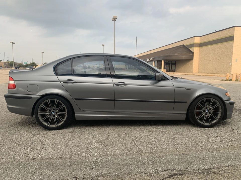 2005 BMW E46 330i & 330Ci - Image 12 of 31