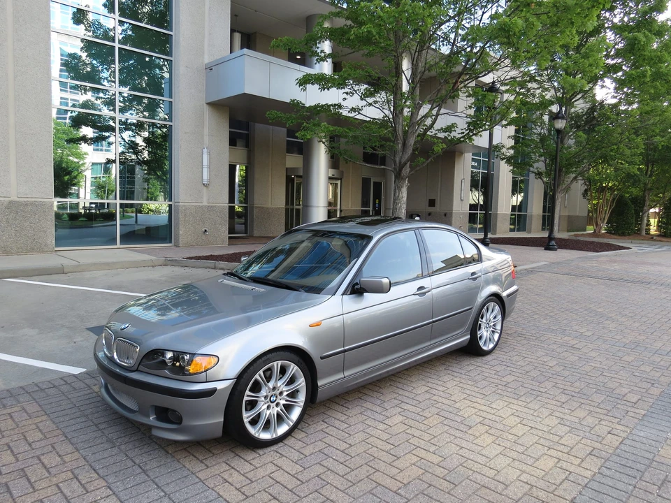 2005 BMW E46 330i & 330Ci - Image 5 of 31