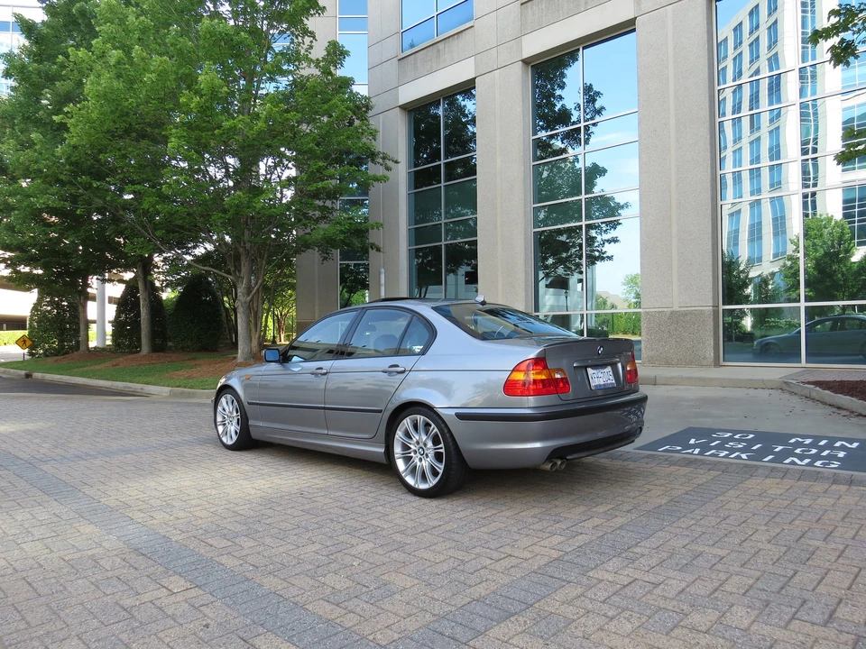 2005 BMW E46 330i & 330Ci - Image 10 of 31