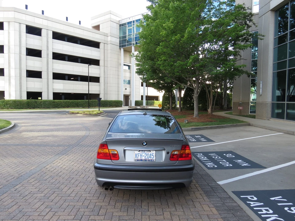 2005 BMW E46 330i & 330Ci - Image 13 of 31