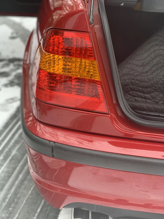 2005 BMW E46 330i & 330Ci - Image 23 of 31