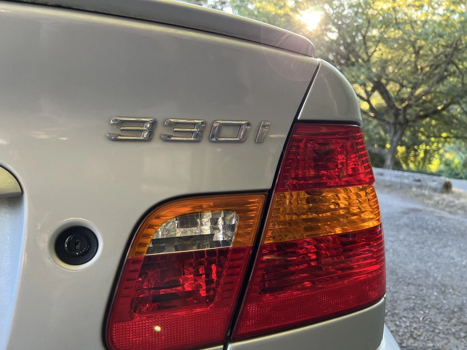 2005 BMW E46 330i & 330Ci - Image 27 of 31